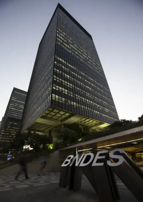 Fábrica de Elevador com Financiamento BNDES